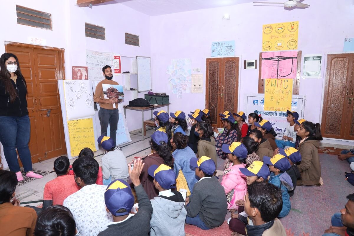 Team WRI India conducting a workshop for the capacity building of adolescents to form safe, vibrant, and healthy public spaces.